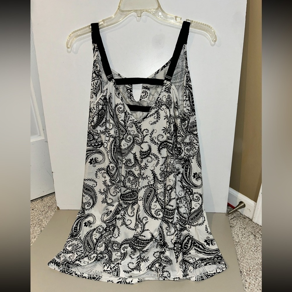 Apt. 9 Black and White Intimate top XXL - Picture 2 of 3